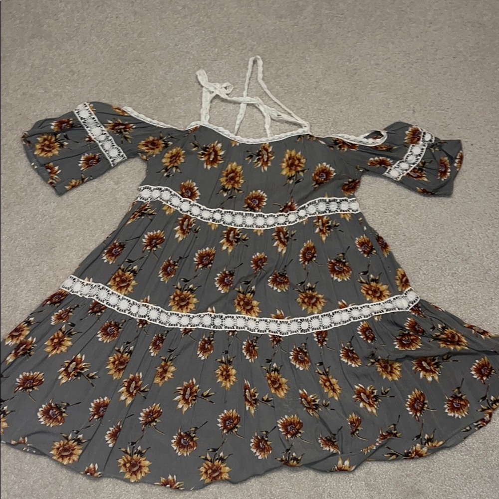 Doe & Rae Gray Tan Tiered Ruffled Sundress